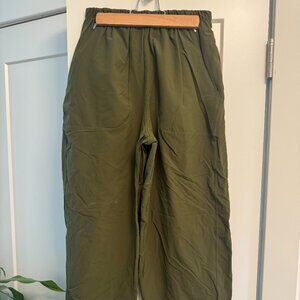 Lululemon Lightweight Mid-Rise Barrel-Leg Cropped Pant in Ether Green, Size 4